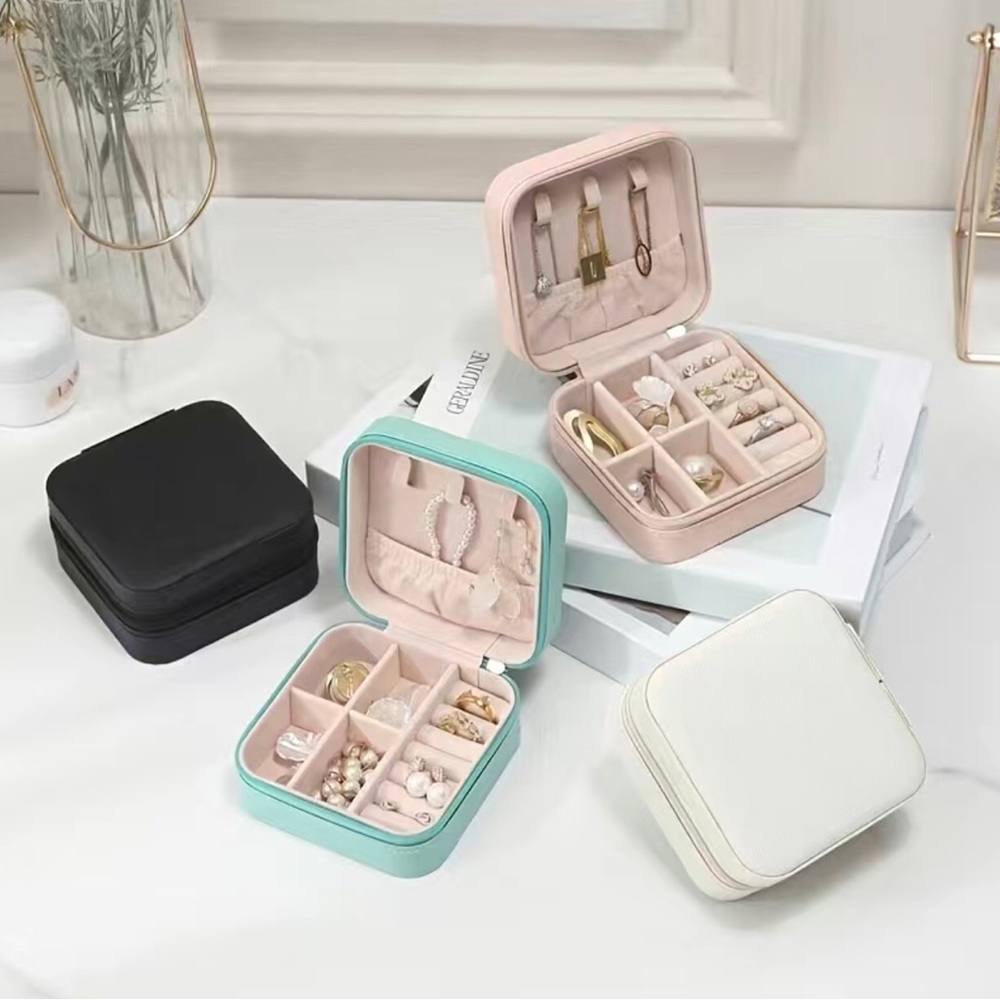 💚2 for $15💚 Cute Travel Size Jewelry Box